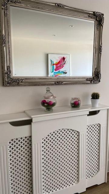 Modern Central Flat With Balcony & Free Parking On-Site Bournemouth Eksteriør bilde
